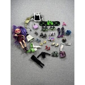 Emi Vanda Rainbow‎ High Fashion Doll Set  Clothing Accessories Lot